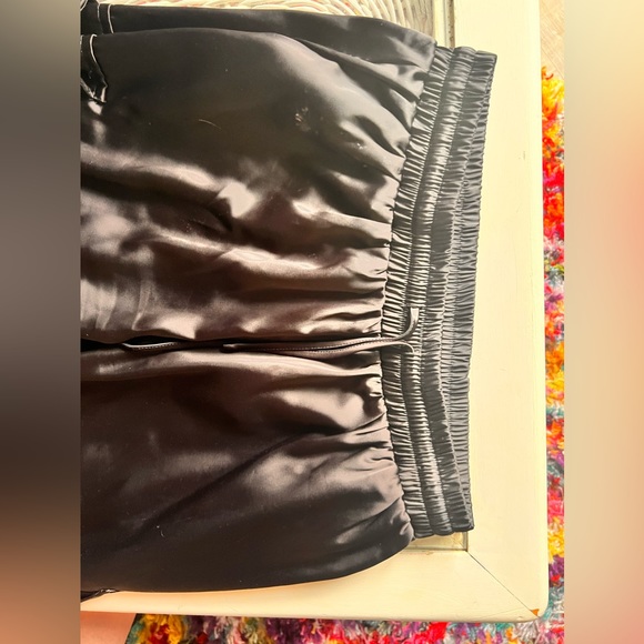 Glam size m satin jogger, pants black - Picture 3 of 8